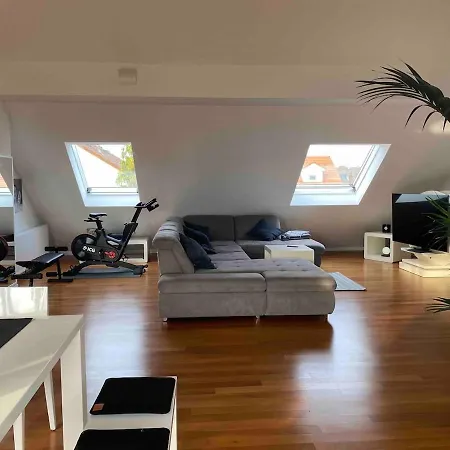 Apartmán Dachwohnung Mit Sonnenterrasse *