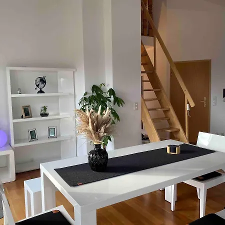 Apartmán Dachwohnung Mit Sonnenterrasse *