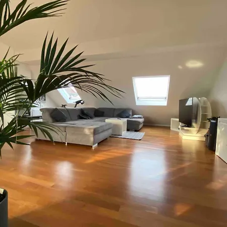 Apartmán Dachwohnung Mit Sonnenterrasse *